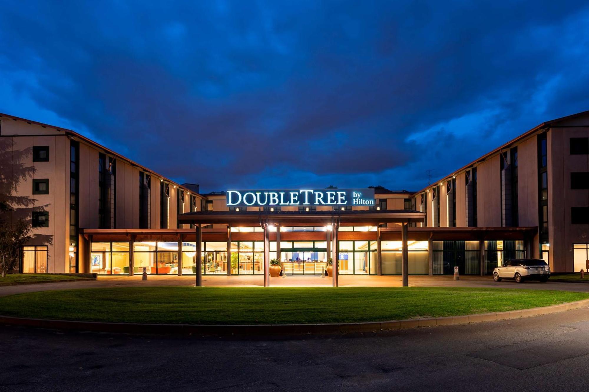 Hôtel Doubletree By Hilton Milan Malpensa Solbiate Olona Extérieur photo